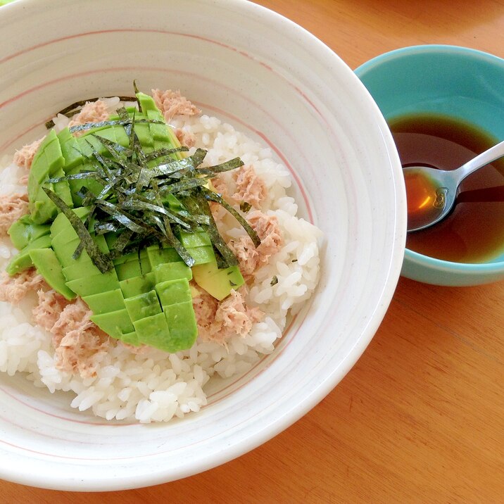 ツナアボカド丼